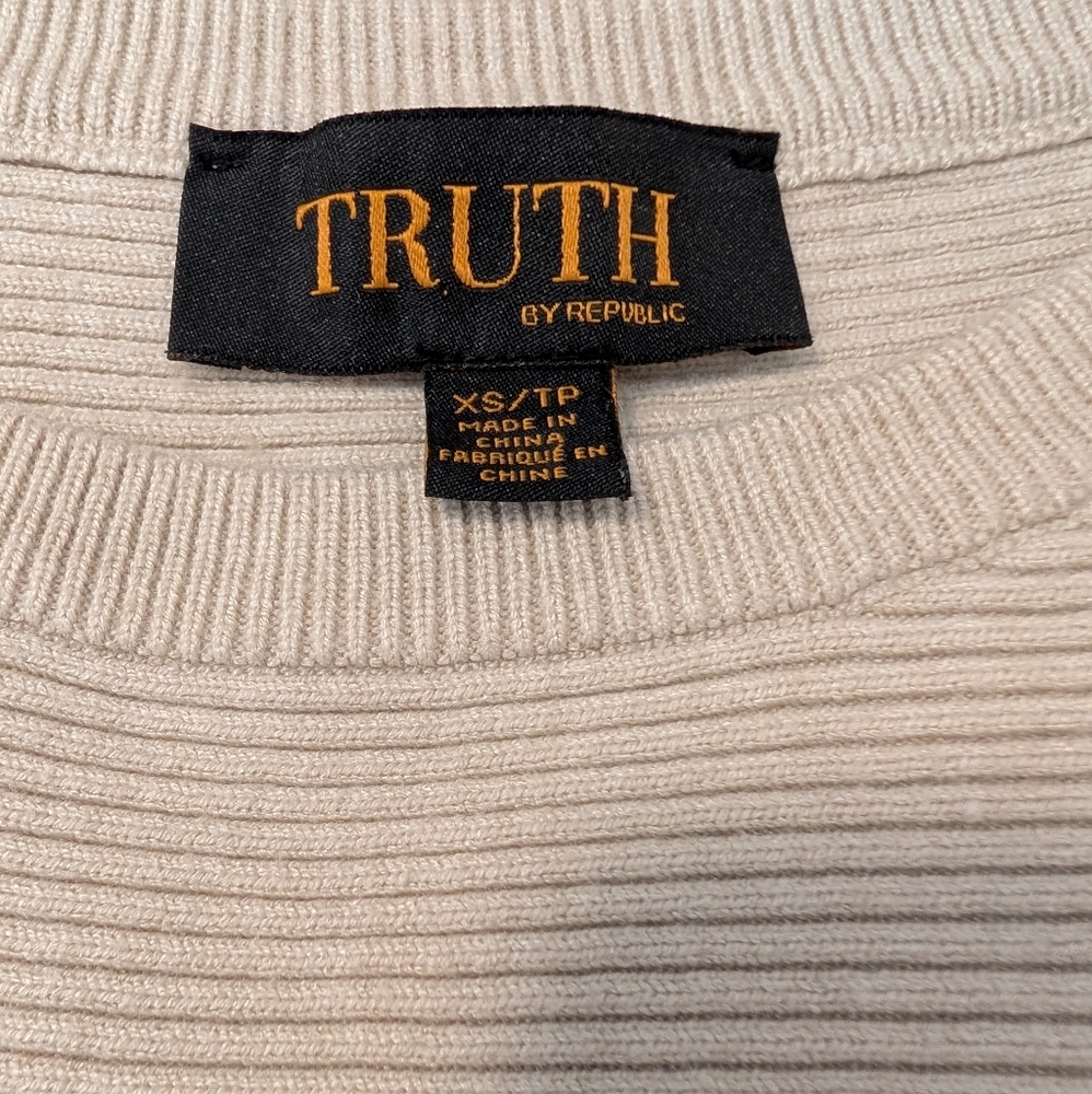 Truth Cream Ribbed Sweater - Picture 5 of 6